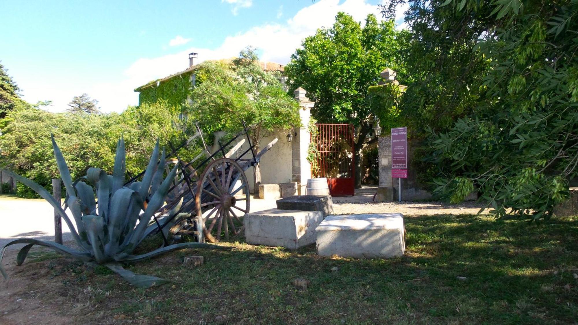 Chateau Le Vergel Authenac Ginestas Quarto foto